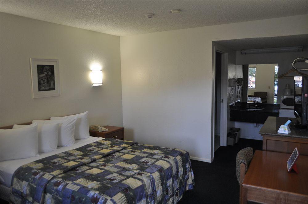 Pacific Inn Motel Вентура Екстер'єр фото