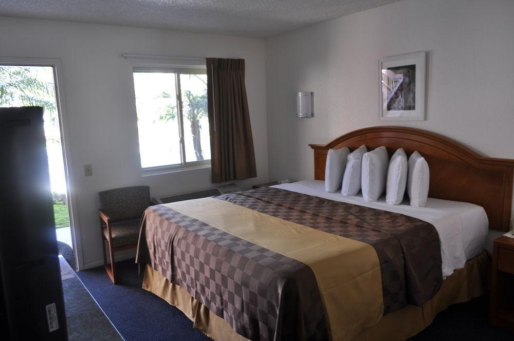 Pacific Inn Motel Вентура Екстер'єр фото